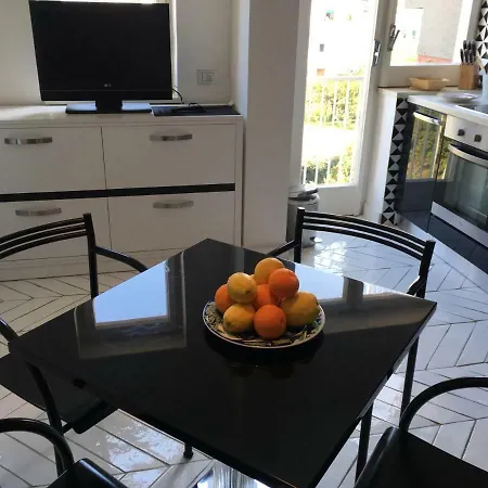 Lory House * סורנטו