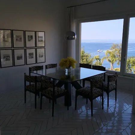 דירה Lory House